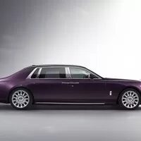 Rolls-Royce Phantom VIII přichází s hlučnými hodinami a galerií v palubní desce