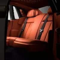 Rolls-Royce Phantom VIII přichází s hlučnými hodinami a galerií v palubní desce