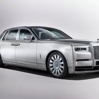 Rolls-Royce Phantom VIII přichází s hlučnými hodinami a galerií v palubní desce