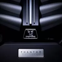 Rolls-Royce Phantom VIII přichází s hlučnými hodinami a galerií v palubní desce