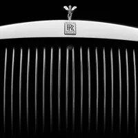 Rolls-Royce Phantom VIII přichází s hlučnými hodinami a galerií v palubní desce