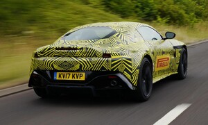 Novinky: První snímky Aston Martin Vantage konečně venku