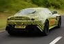 První snímky Aston Martin Vantage konečně venku