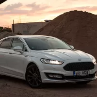 Ford Mondeo Vignale 2.0 TDCI: Američan na evropských silnicích