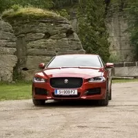 Jaguar XE 25t: Britské impérium vrací úder