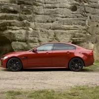 Jaguar XE 25t: Britské impérium vrací úder