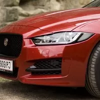 Jaguar XE 25t: Britské impérium vrací úder