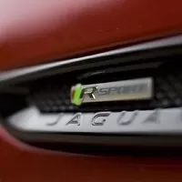 Jaguar XE 25t: Britské impérium vrací úder