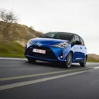 Toyota Yaris 1.5 HSD: Technická revoluce nebo pokrok za každou cenu?