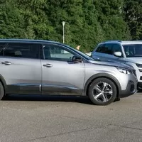 Škoda Kodiaq vs. Peugeot 5008: Rozum proti pocitům