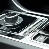Jaguar XE 25t: Britské impérium vrací úder