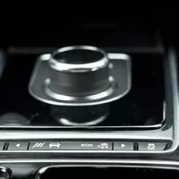Jaguar XE 25t: Britské impérium vrací úder