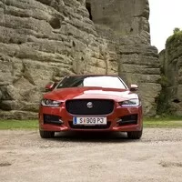 Jaguar XE 25t: Britské impérium vrací úder