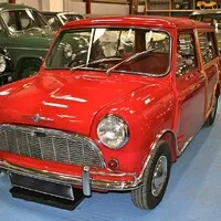 Jaguar nakupuje vlastní historii od šíleného zubaře