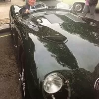 Jaguar nakupuje vlastní historii od šíleného zubaře