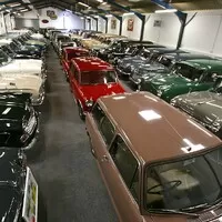Jaguar nakupuje vlastní historii od šíleného zubaře