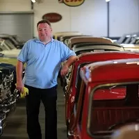 Jaguar nakupuje vlastní historii od šíleného zubaře