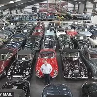 Jaguar nakupuje vlastní historii od šíleného zubaře