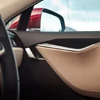 Tesla Model S: Jak se žije s elektrony?