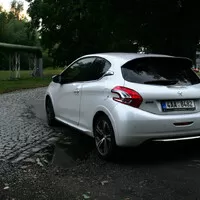 Peugeot 208 GTI: Návrat legendy?