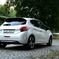 Peugeot 208 GTI: Návrat legendy?