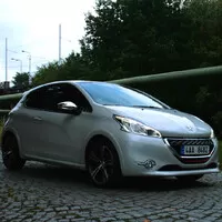 Peugeot 208 GTI: Návrat legendy?