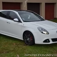 Autíčkář na lovu 05/2014 - Hot hatch speciál