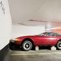 Disco Ferrari: Poklad z podzemní garáže