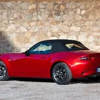 2015 - Zlatý věk sportovních automobilů?