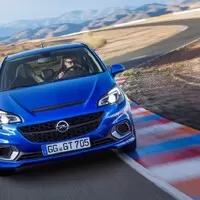 2015 - Zlatý věk sportovních automobilů?