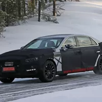 Autíčkářův týden: Mňoukající Ferrari, jeleni v Mini a korejská náhrada za Lincoln