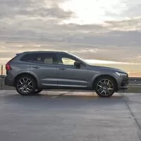 Volvo XC60 T8 Twin Engine Polestar Engineered: Jak se pejsek s kočičkou naučili péct dort