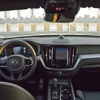 Volvo XC60 T8 Twin Engine Polestar Engineered: Jak se pejsek s kočičkou naučili péct dort