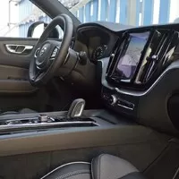 Volvo XC60 T8 Twin Engine Polestar Engineered: Jak se pejsek s kočičkou naučili péct dort