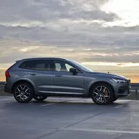 Volvo XC60 T8 Twin Engine Polestar Engineered: Jak se pejsek s kočičkou naučili péct dort