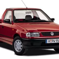 Pět automobilových dvojčat