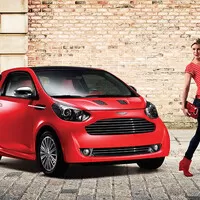 Pět automobilových dvojčat