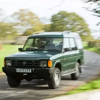 Pět automobilových dvojčat
