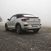 Volkswagen T-Roc Cabrio 1.5 TSI: Netvařte se tak vážně, vždyť nejde o život