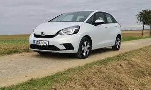 Recenze & testy: Honda Jazz e:HEV: Na papíře složitý, ve skutečnosti přirozený