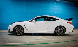 Recenze & testy: Lexus RC-F Track Edition: Beránek v rouše vlčím