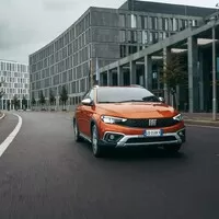 Fiat Tipo čeká facelift. Přijde i outdoorová verze.
