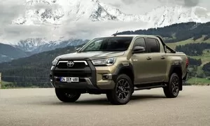 Nová Toyota Hilux Invincible ukazuje, že „pickup is the new SUV"