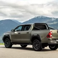Nová Toyota Hilux Invincible ukazuje, že „pickup is the new SUV"