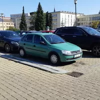 Řidič Mercedesu mi ji určitě závidí, ale nepřizná to.