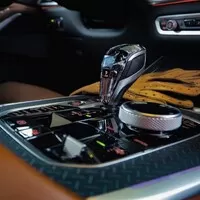BMW X7 M50i: Královská třída