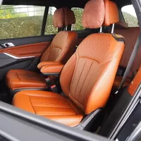 BMW X7 M50i: Královská třída