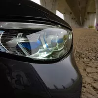 BMW X7 M50i: Královská třída