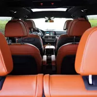 BMW X7 M50i: Královská třída