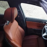 BMW X7 M50i: Královská třída